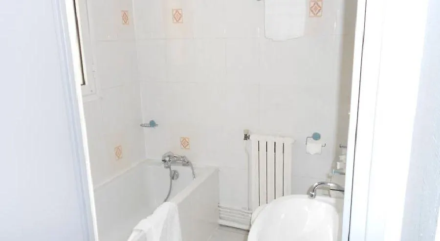 Abricotel Hotel 2*